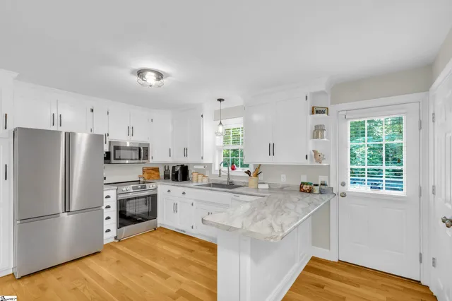 $400,000 | 12010 West Camelia Lane, Seneca, SC 29678