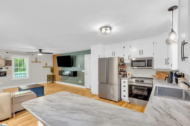 $400,000 | 12010 West Camelia Lane, Seneca, SC 29678