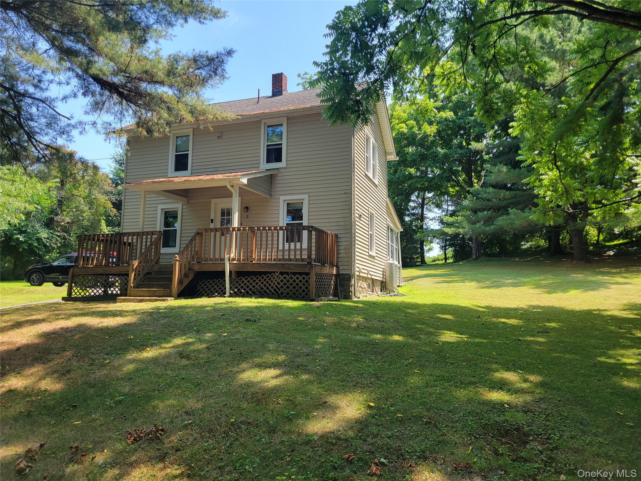 3 Albertson Road Marlboro, NY 12542 - Photo 3 of 34