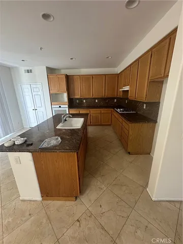 $4,000 | 16623 Almaden Drive, Fontana, CA 92336