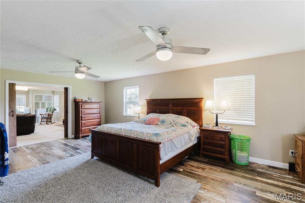 42 Hickory Road Nashville, IL 62263 - Photo 13 of 78