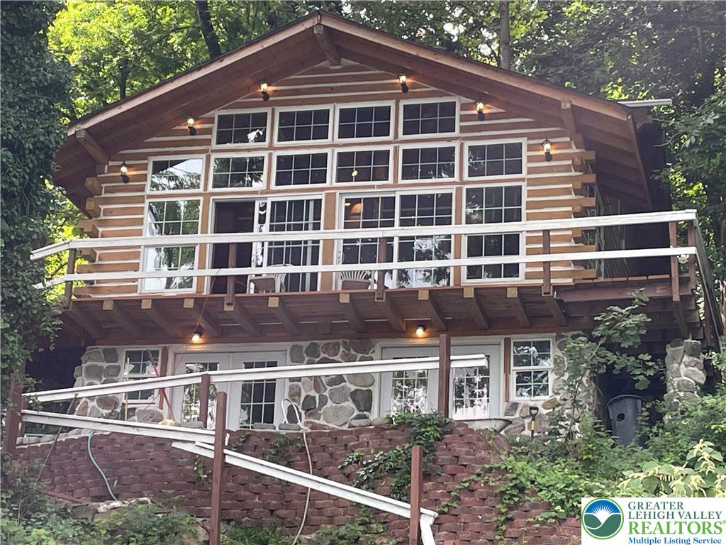 6023 Del Haven Road Bangor, PA 18013 - Photo 2 of 29