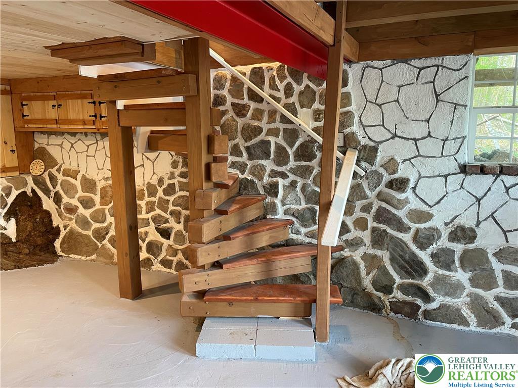 6023 Del Haven Road Bangor, PA 18013 - Photo 21 of 29