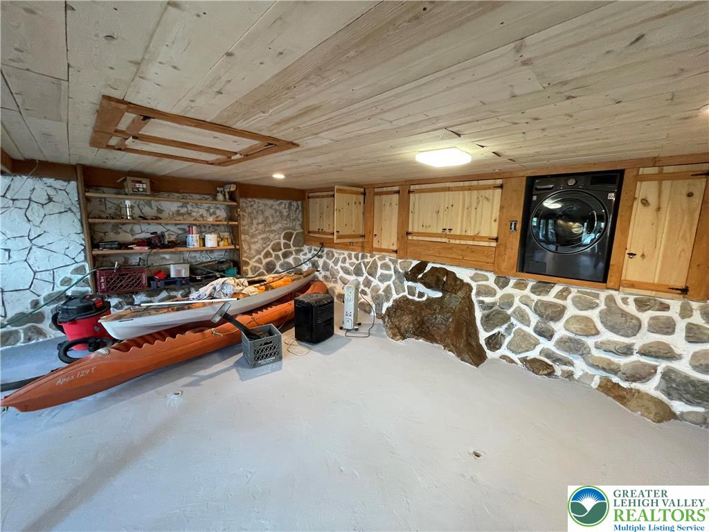 6023 Del Haven Road Bangor, PA 18013 - Photo 22 of 29