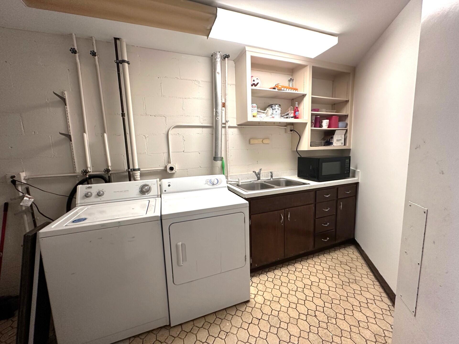 1116 Grove Avenue, Unit 1118 Racine, WI 53405 - Photo 18 of 24 thumbnail_IMG_0144