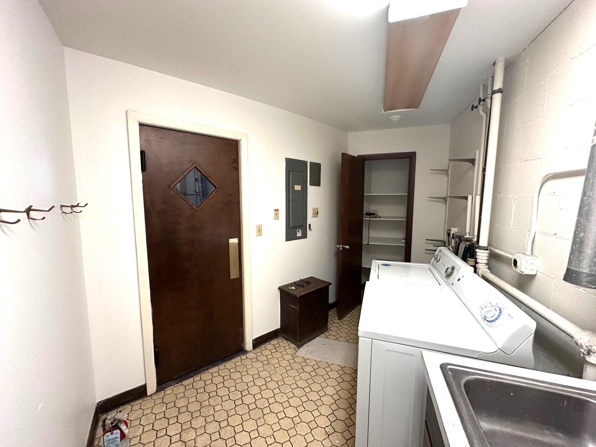 1116 Grove Avenue, Unit 1118 Racine, WI 53405 - Photo 19 of 24 thumbnail_IMG_0146