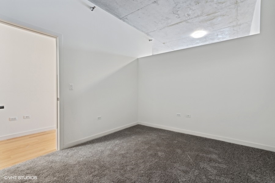 235 West Van Buren Street, Unit 4121 Chicago, IL 60607 - Photo 14 of 25 a view of an empty room
