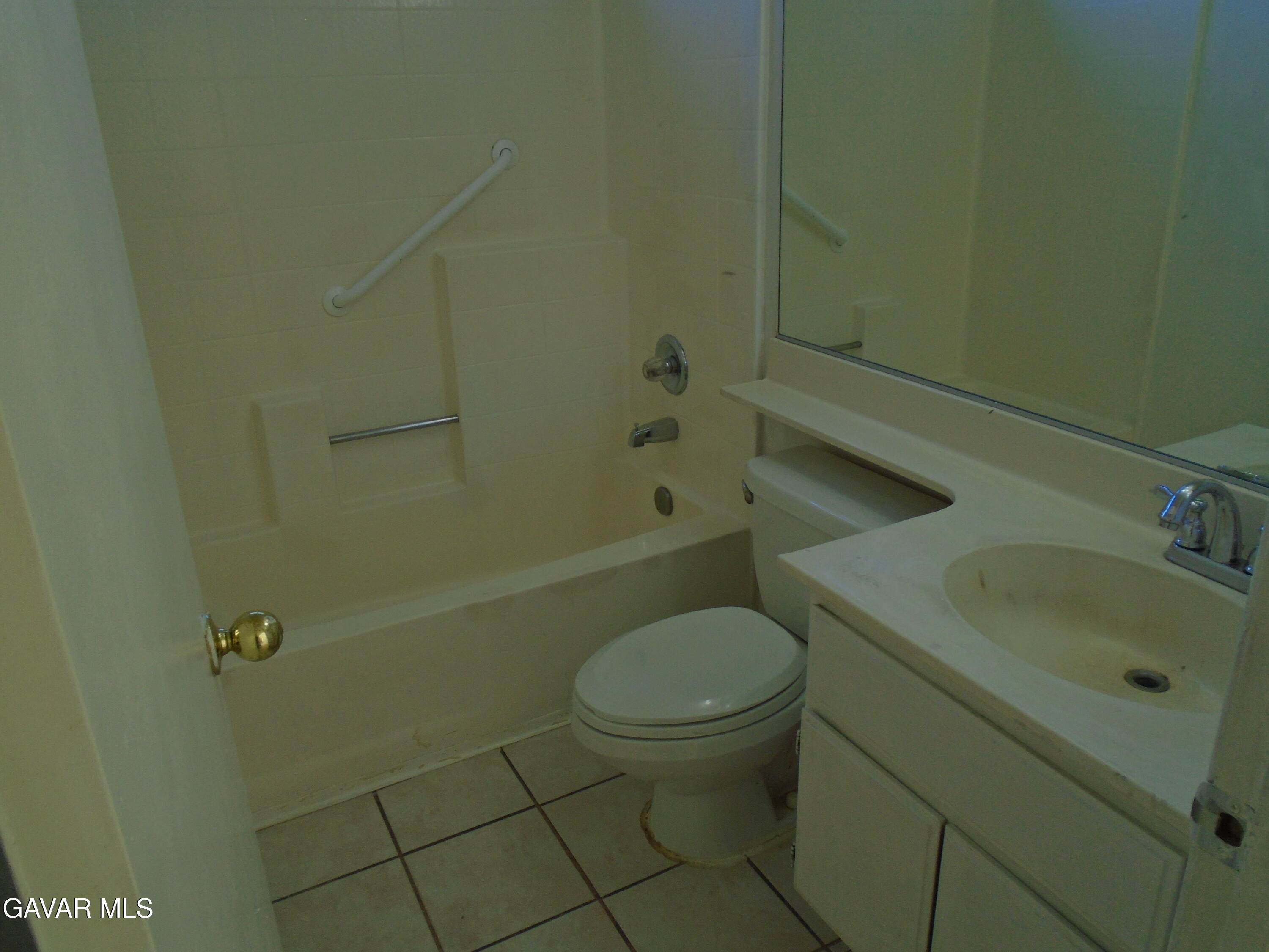 37739 Cardiff Street Palmdale, CA 93550 - Photo 12 of 32 a bathroom with a sink a toilet and shower