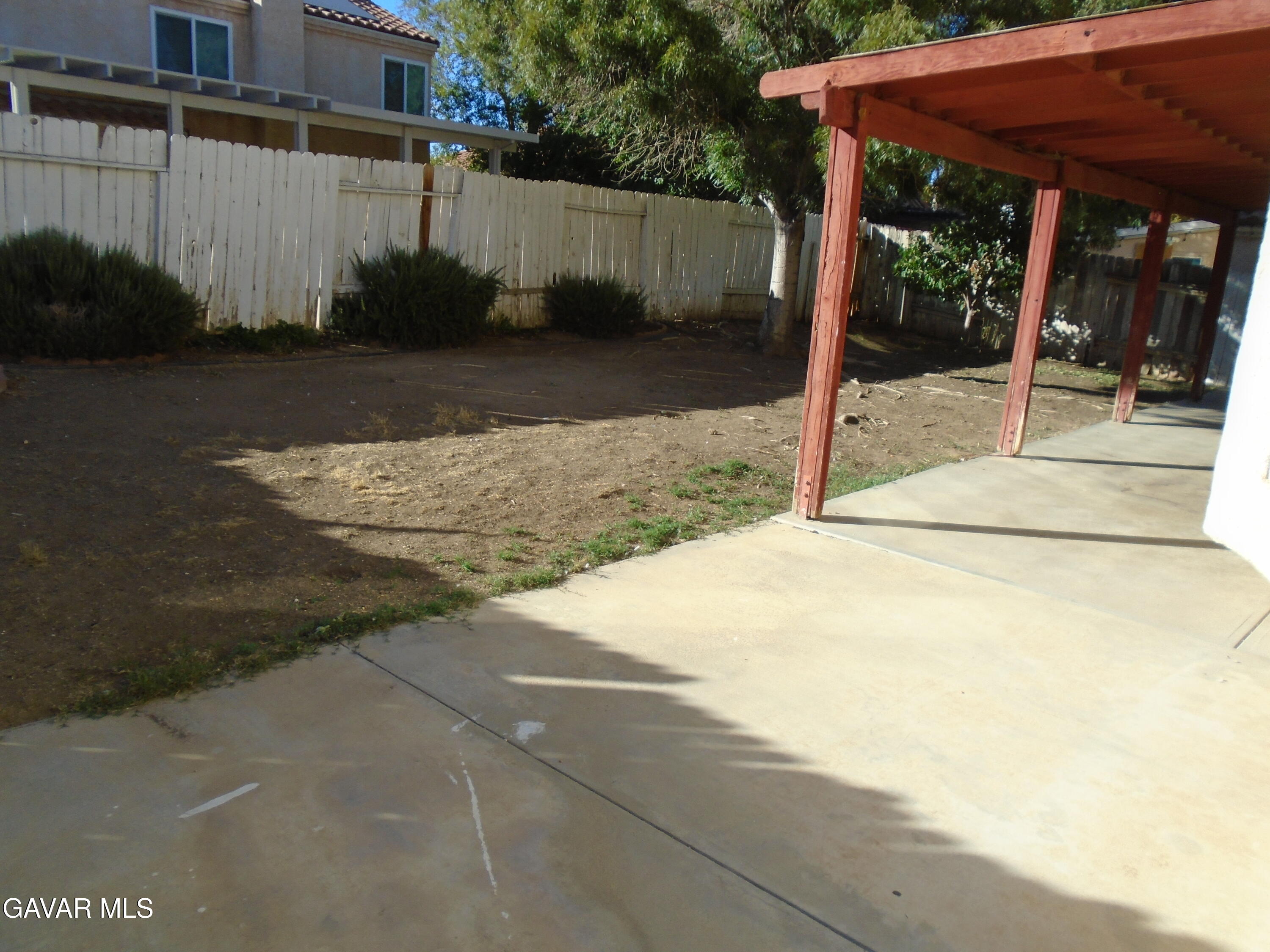 37739 Cardiff Street Palmdale, CA 93550 - Photo 30 of 32 a view of a backyard