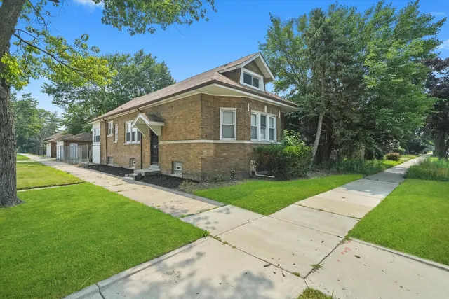 $289,900 | 8101 South Kimbark Avenue, Chicago, IL 60619