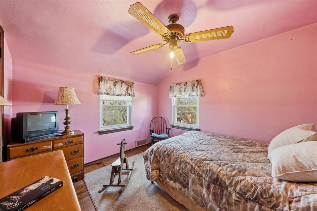 2000 Lafayette Street Pittsburgh, PA 15218 - Photo 18 of 30 Second Bedroom