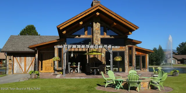 $4,450,000 | 592 Airport Drive, Unit 7, Alpine, WY 83128