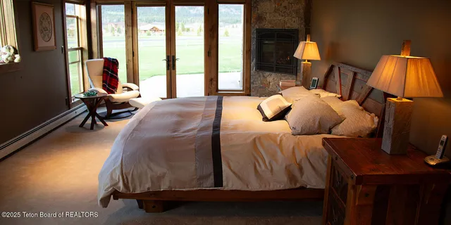 $4,450,000 | 592 Airport Drive, Unit 7, Alpine, WY 83128