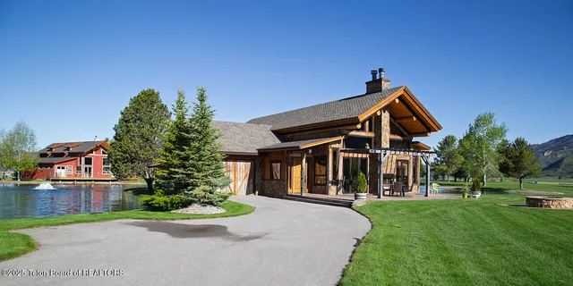 $4,450,000 | 592 Airport Drive, Unit 7, Alpine, WY 83128