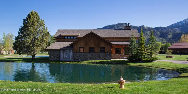 $4,450,000 | 592 Airport Drive, Unit 7, Alpine, WY 83128