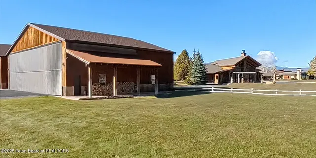 $4,450,000 | 592 Airport Drive, Unit 7, Alpine, WY 83128
