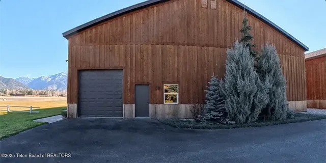 $4,450,000 | 592 Airport Drive, Unit 7, Alpine, WY 83128