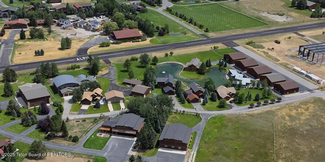 $4,450,000 | 592 Airport Drive, Unit 7, Alpine, WY 83128
