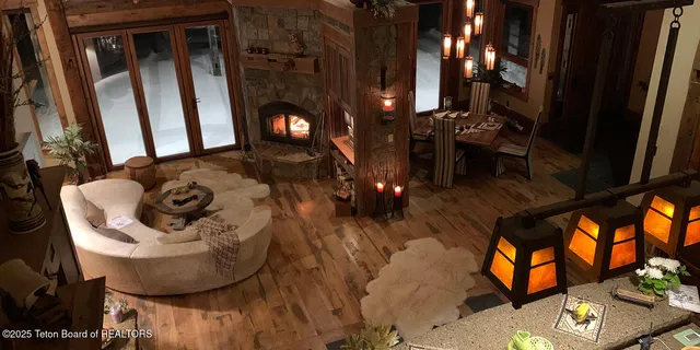 $4,450,000 | 592 Airport Drive, Unit 7, Alpine, WY 83128