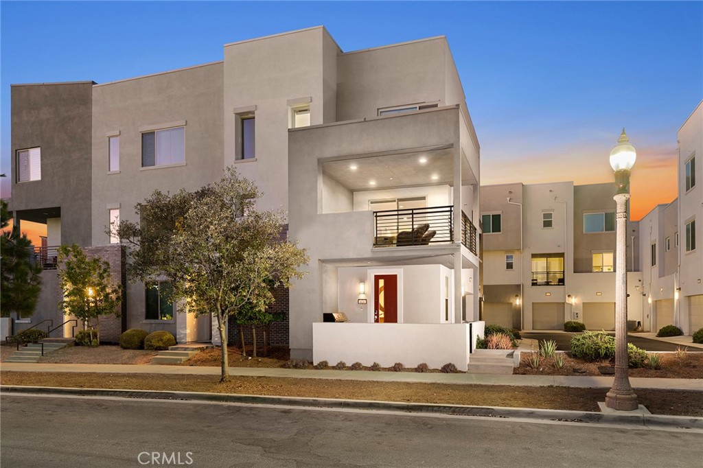 121 Mirth Irvine, CA 92618 - Photo 4 of 68