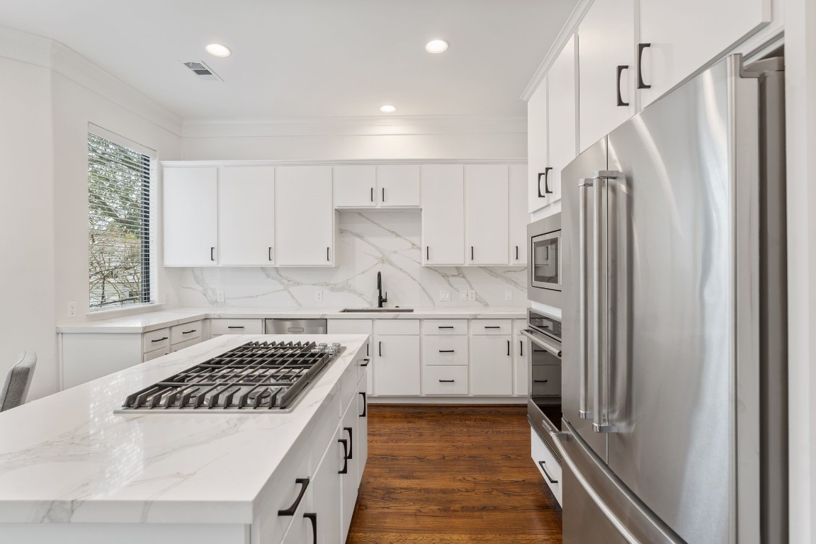 6501 Rodrigo Street Houston, TX 77007 - Photo 11 of 38