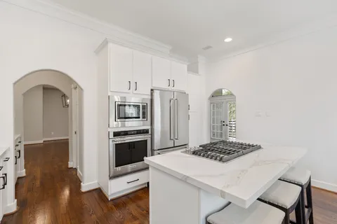 $865,000 | 6501 Rodrigo Street, Houston, TX 77007