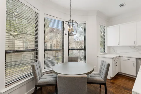 $865,000 | 6501 Rodrigo Street, Houston, TX 77007