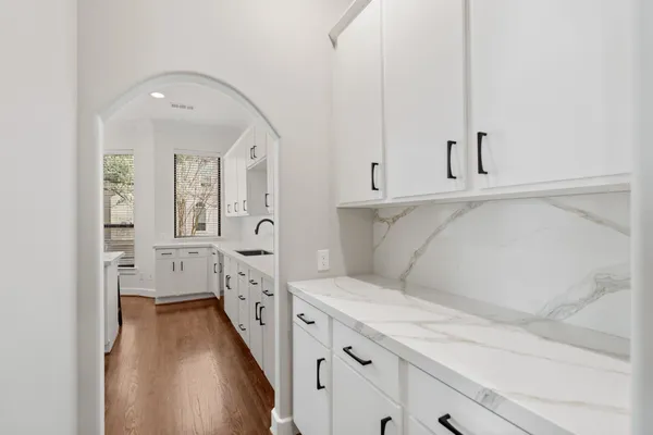 $865,000 | 6501 Rodrigo Street, Houston, TX 77007