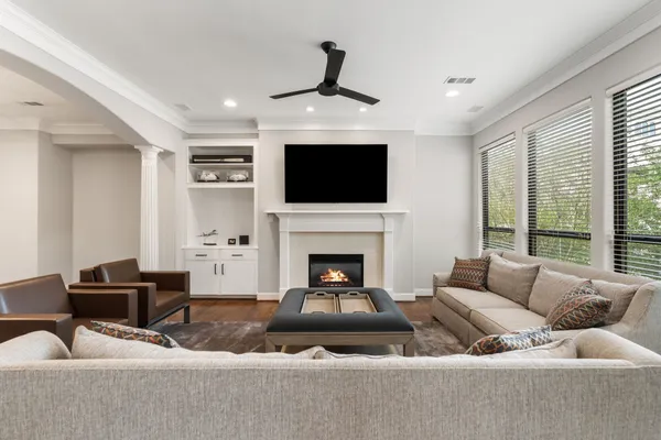 $865,000 | 6501 Rodrigo Street, Houston, TX 77007