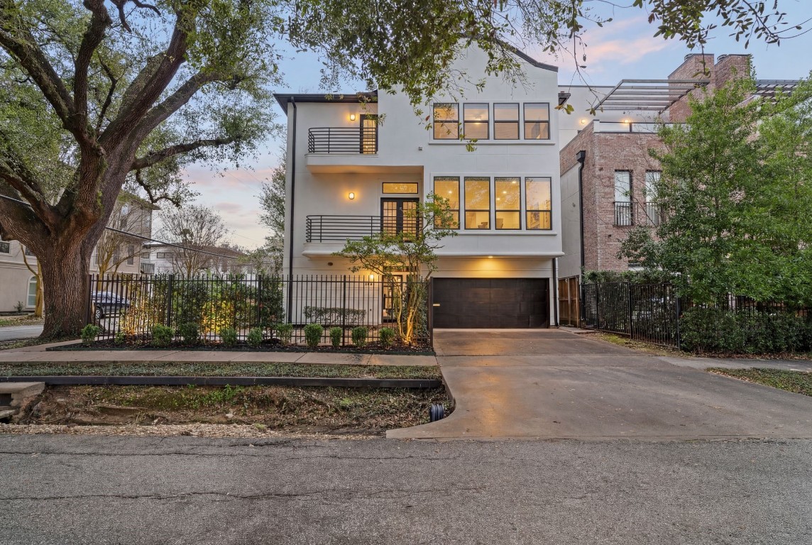 6501 Rodrigo Street Houston, TX 77007 - Photo 2 of 38
