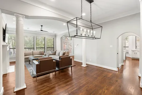 $865,000 | 6501 Rodrigo Street, Houston, TX 77007