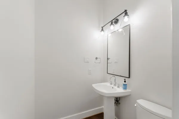 $865,000 | 6501 Rodrigo Street, Houston, TX 77007