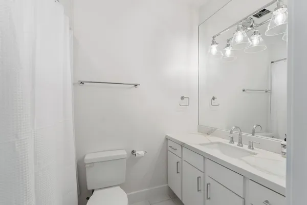 $865,000 | 6501 Rodrigo Street, Houston, TX 77007