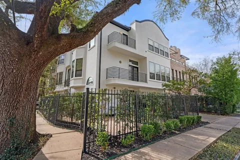$865,000 | 6501 Rodrigo Street, Houston, TX 77007
