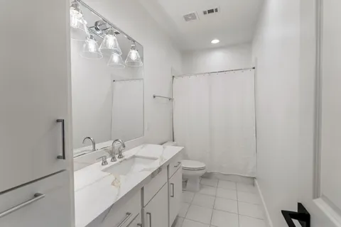 $865,000 | 6501 Rodrigo Street, Houston, TX 77007