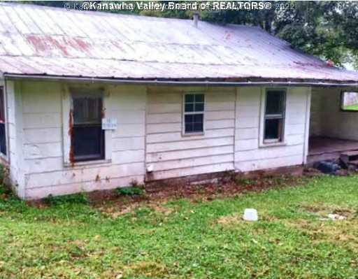 12739 Charleston Road Kenna, WV 25248 - Photo 2 of 15 Exterior Back.
