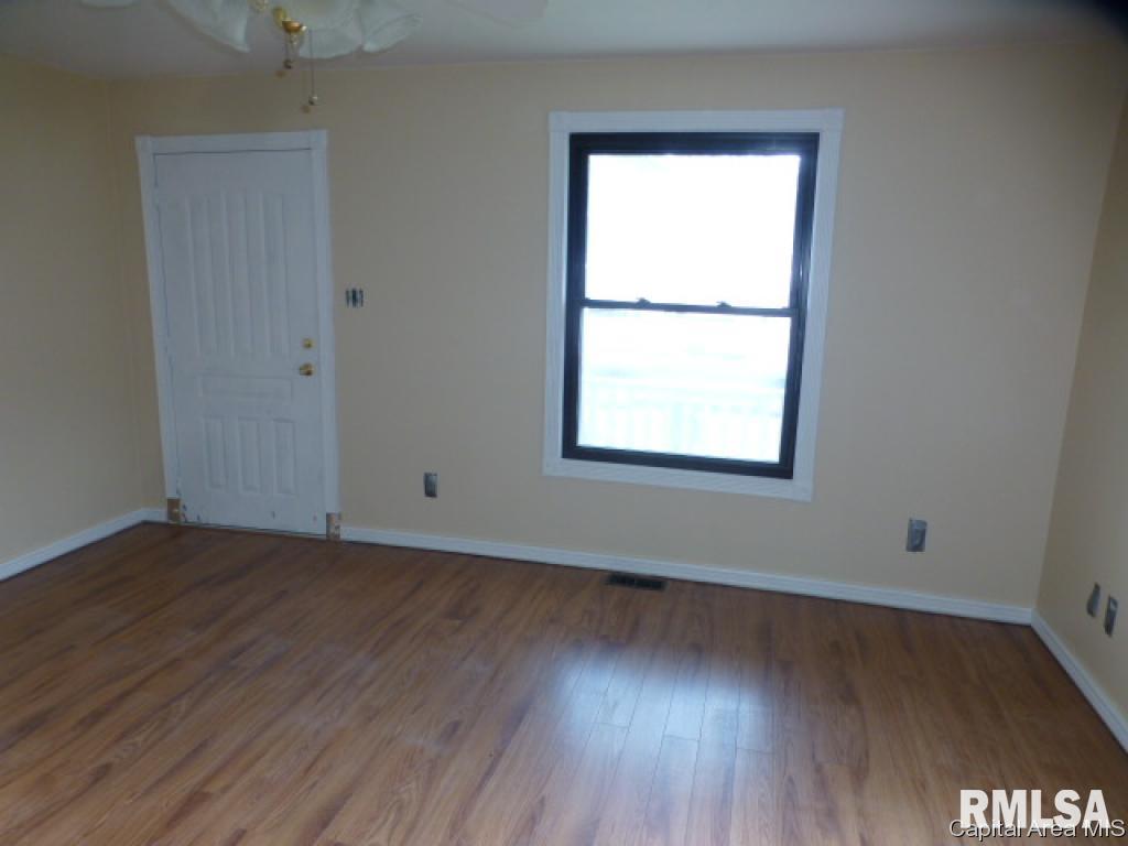 319 South Springfield Street Virden, IL 62690 - Photo 3 of 20 Gallery Image 3