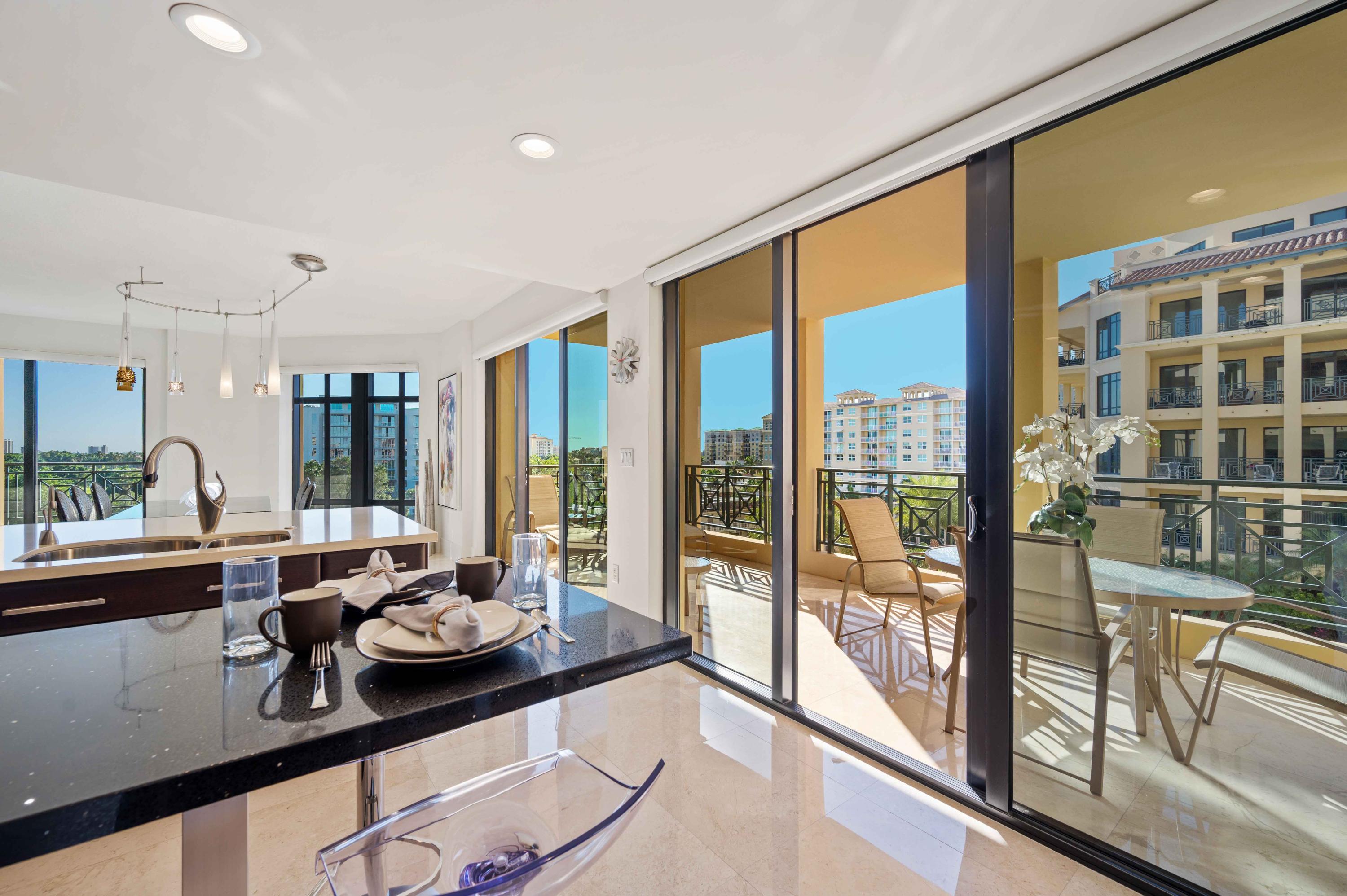 200 East Palmetto Park Road, Unit 614 Boca Raton, FL 33432 - Photo 16 of 54 Breakfast Bar