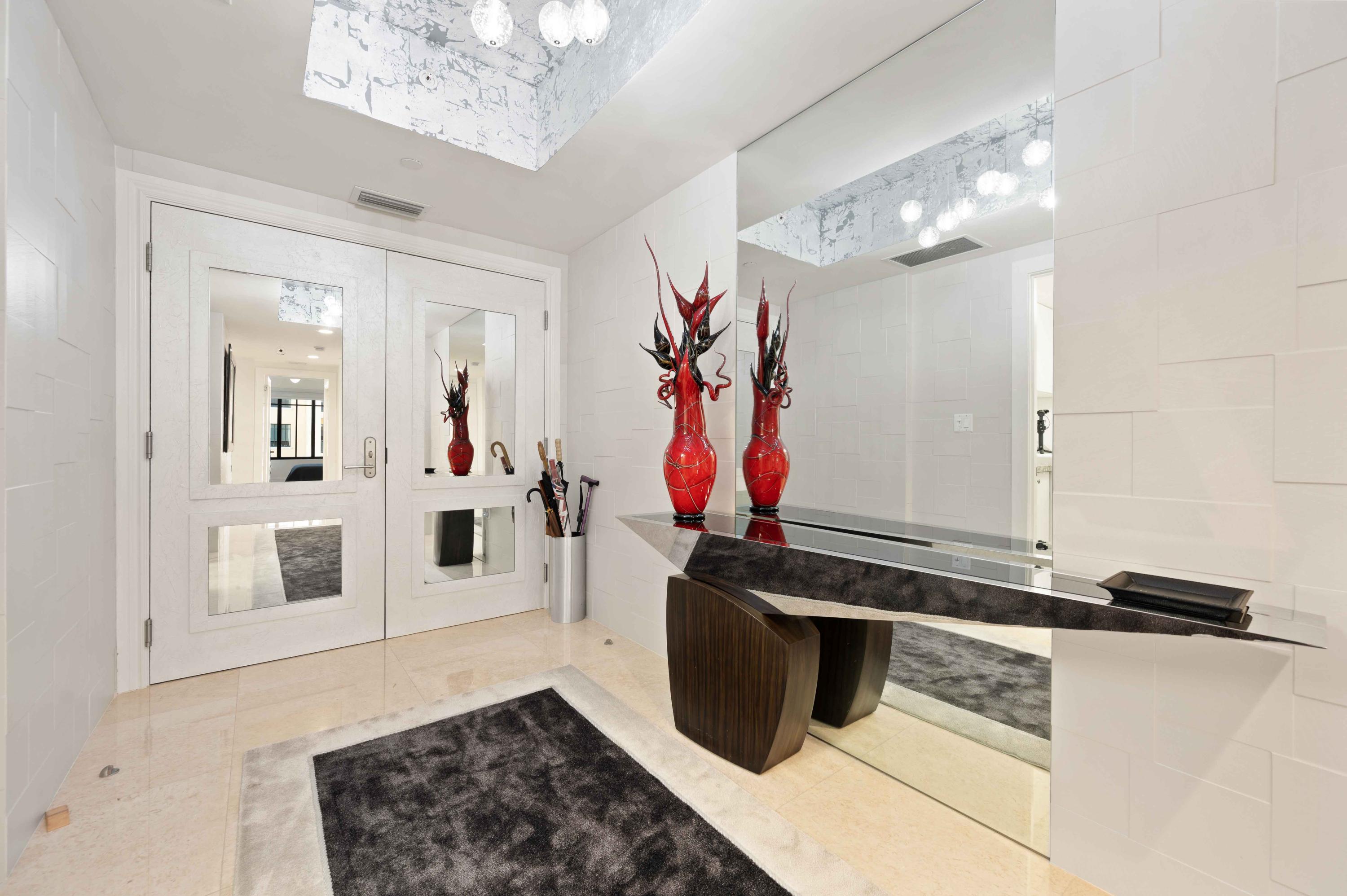 200 East Palmetto Park Road, Unit 614 Boca Raton, FL 33432 - Photo 2 of 54 Foyer