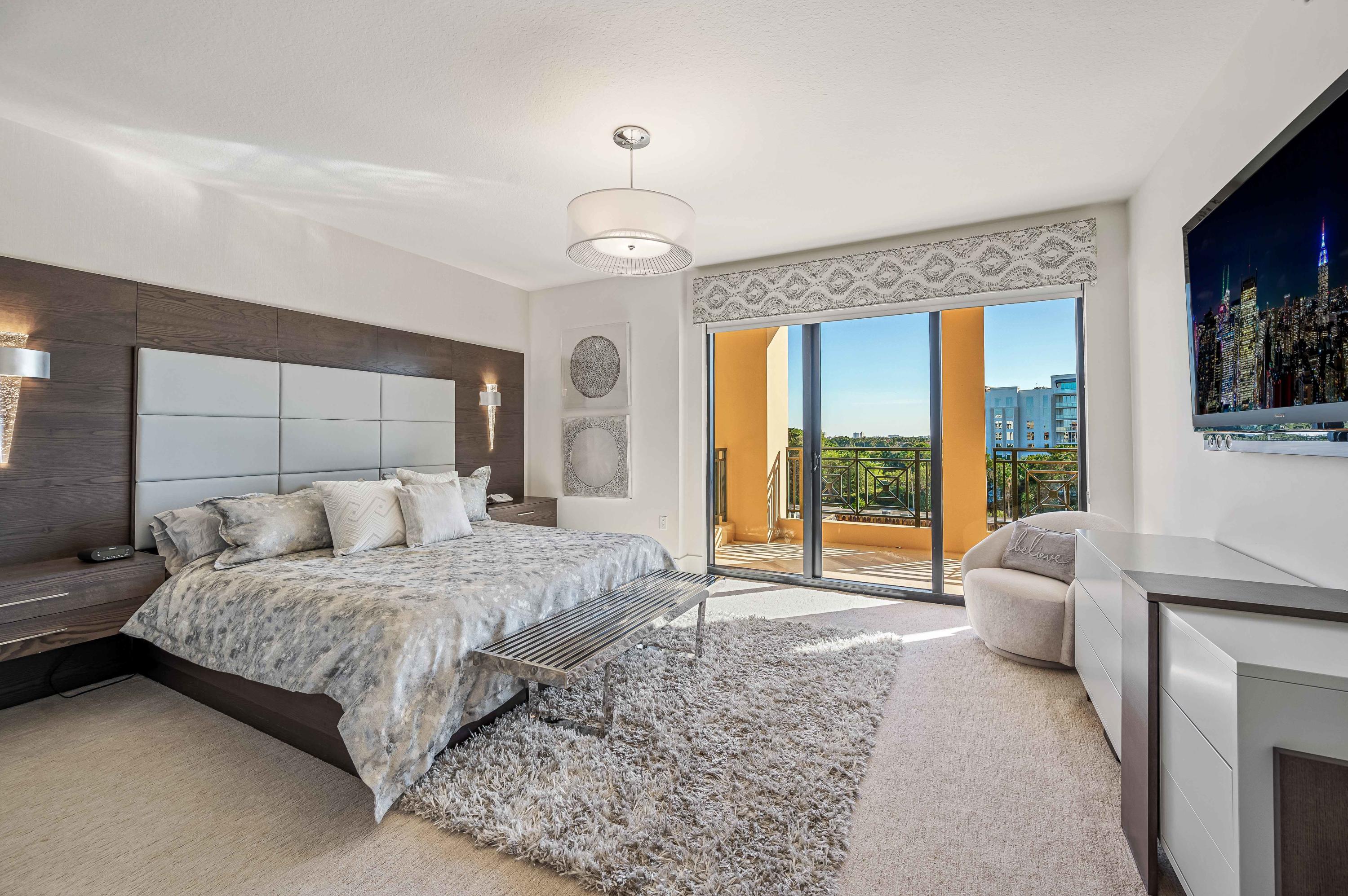 200 East Palmetto Park Road, Unit 614 Boca Raton, FL 33432 - Photo 25 of 54 Master Suite