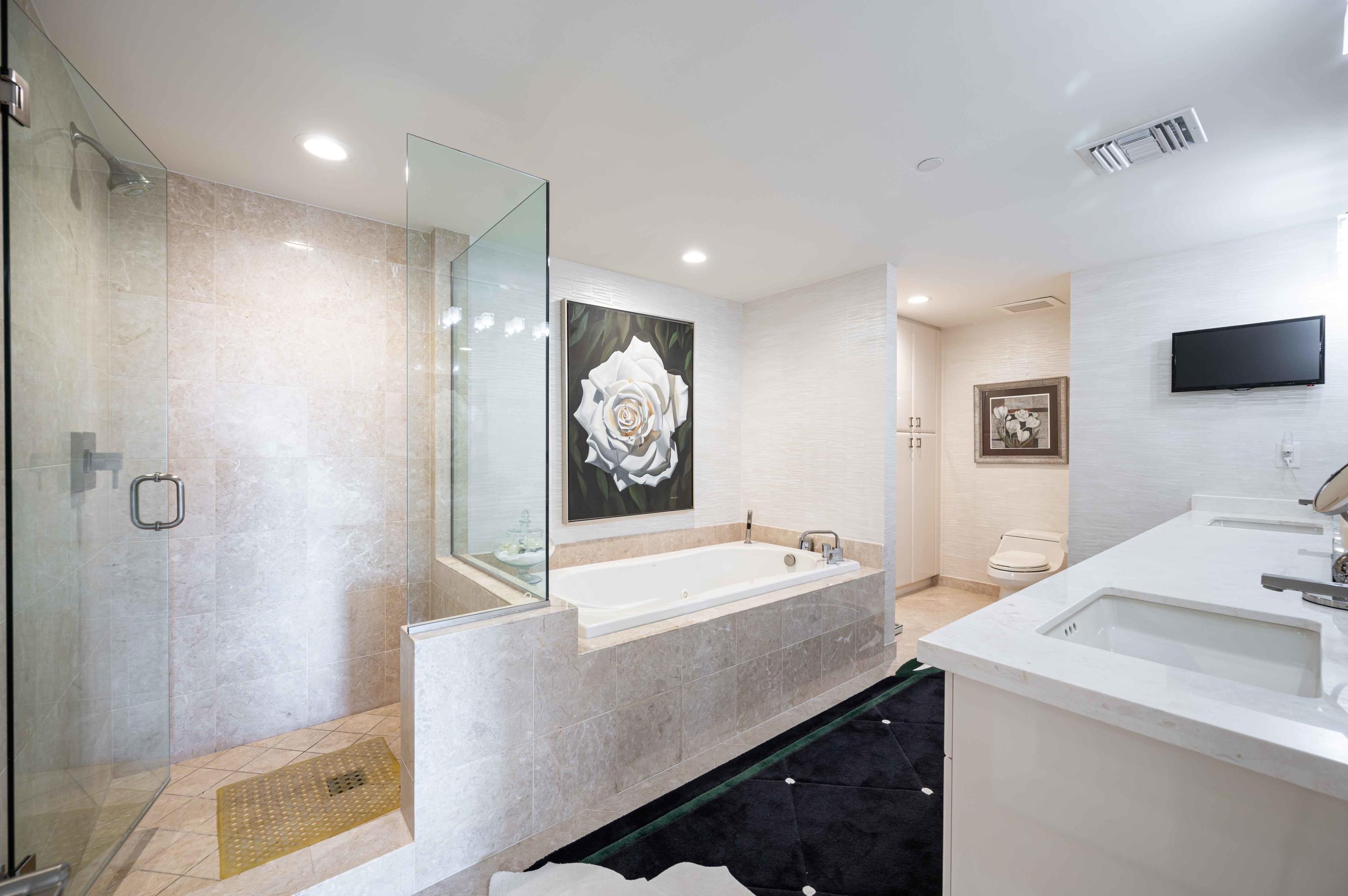 200 East Palmetto Park Road, Unit 614 Boca Raton, FL 33432 - Photo 30 of 54 Master Bath