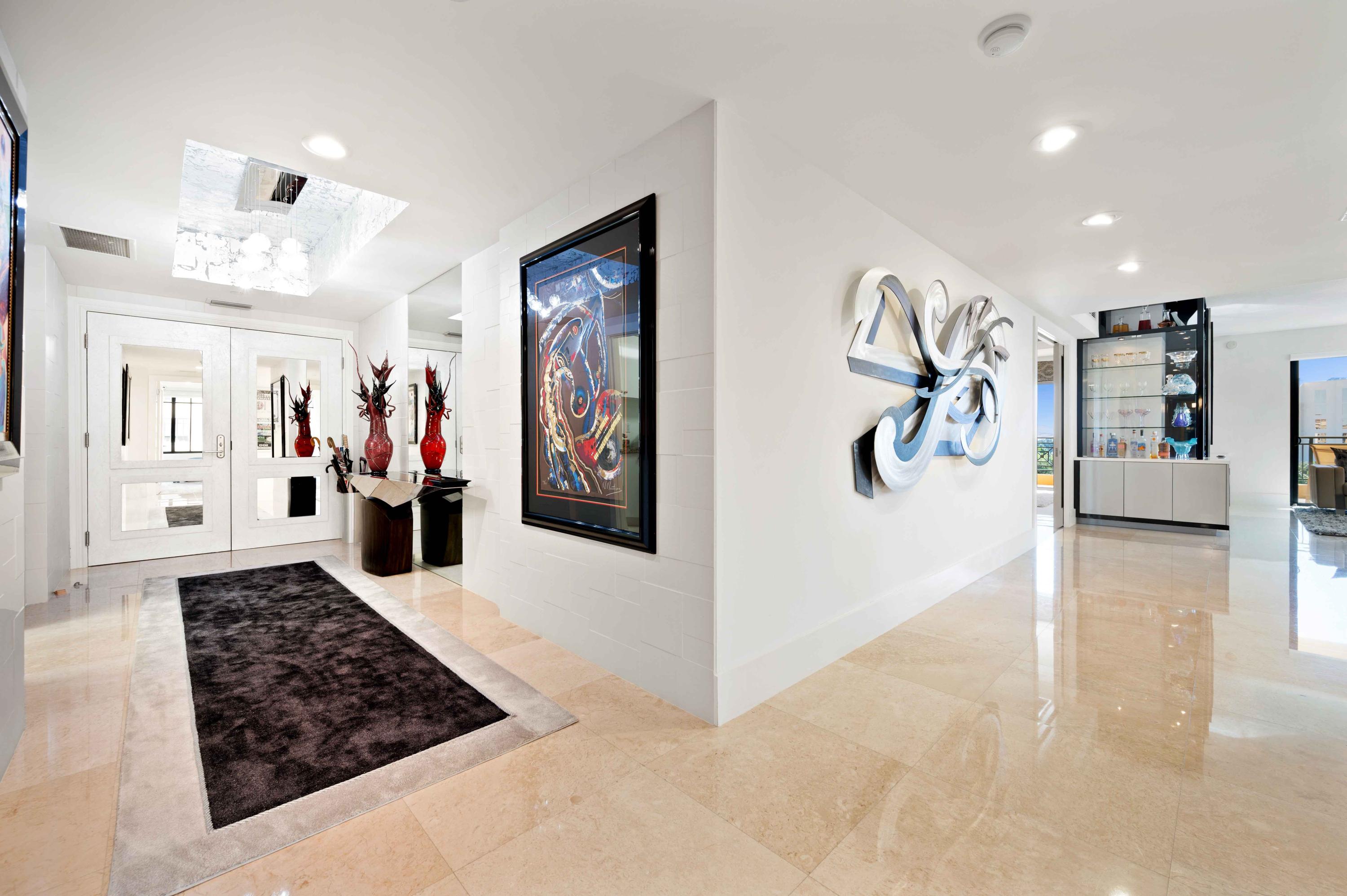 200 East Palmetto Park Road, Unit 614 Boca Raton, FL 33432 - Photo 3 of 54 Foyer