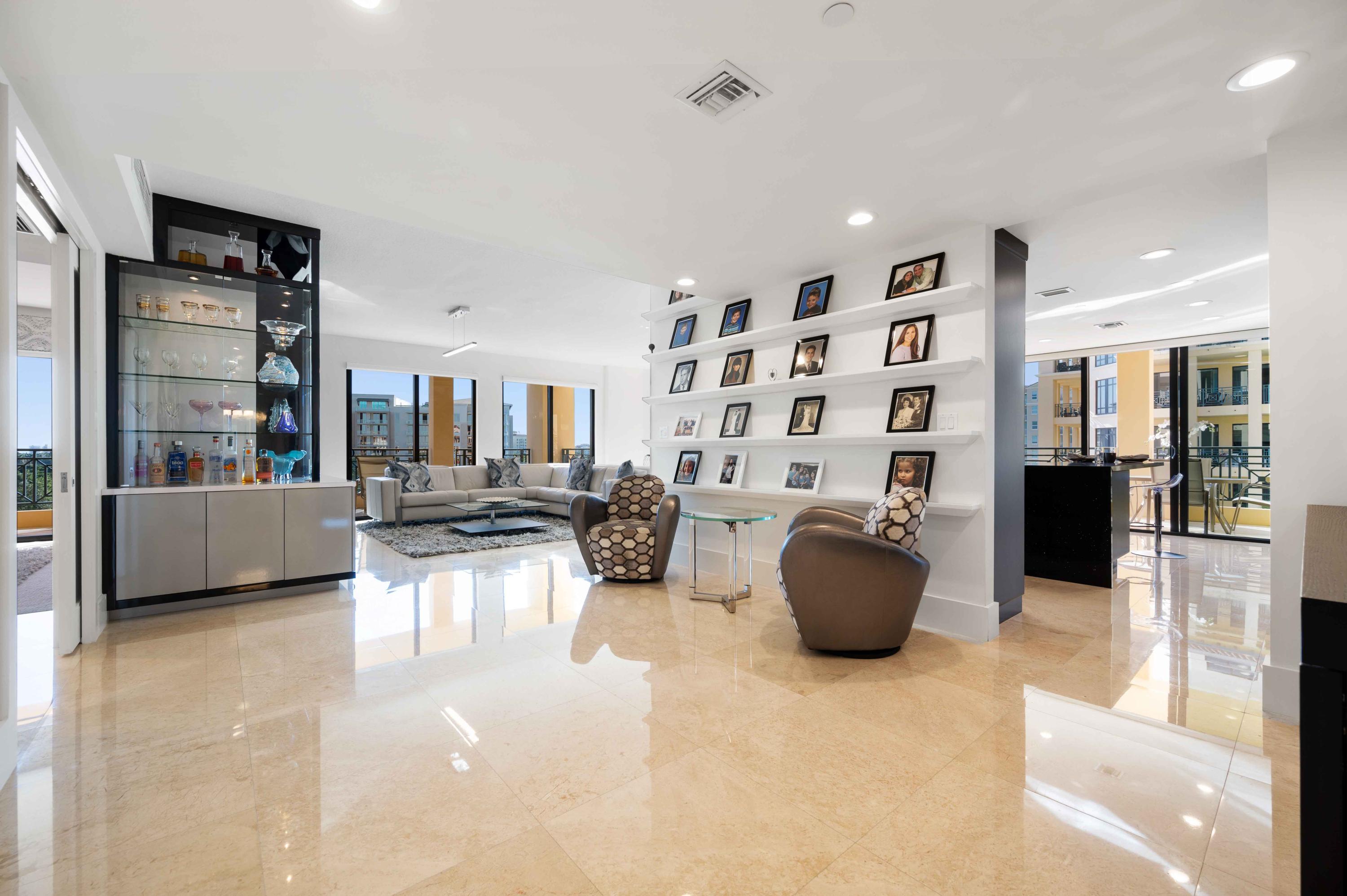 200 East Palmetto Park Road, Unit 614 Boca Raton, FL 33432 - Photo 4 of 54 Living Area