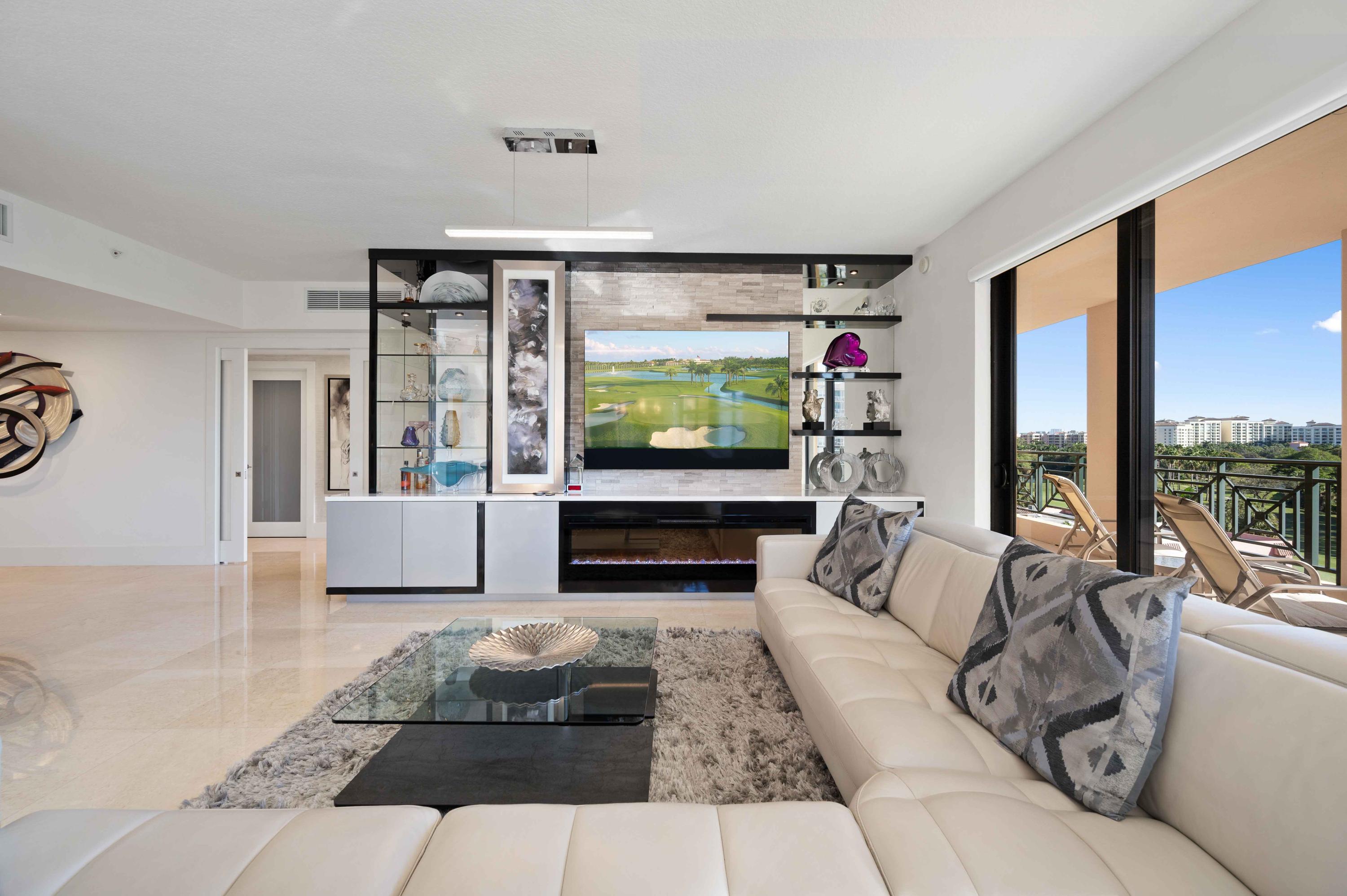 200 East Palmetto Park Road, Unit 614 Boca Raton, FL 33432 - Photo 7 of 54 Living Area