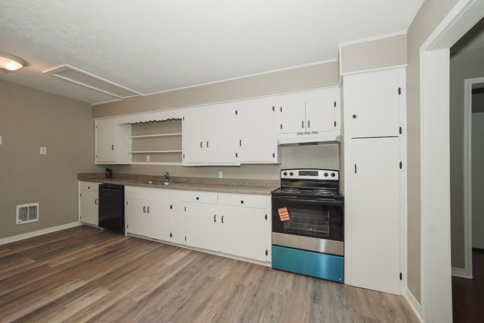 701 Clay Street Cleveland, TX 77327 - Photo 8 of 18 New Kitchen