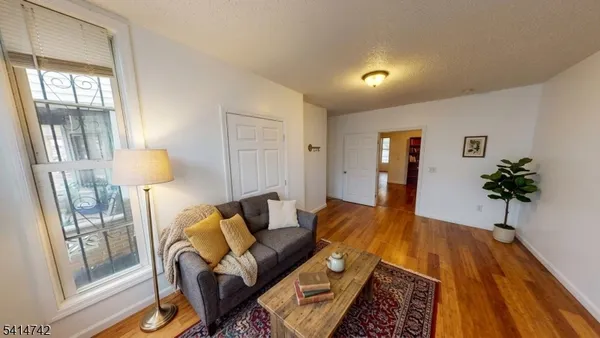 $2,200 | 316 Summer Avenue, Newark, NJ 07104