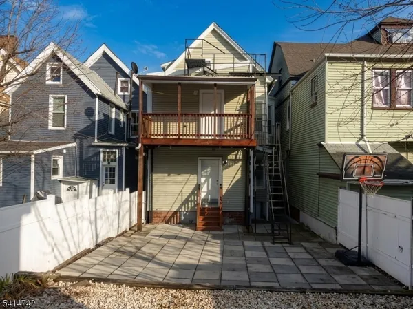 $2,200 | 316 Summer Avenue, Newark, NJ 07104