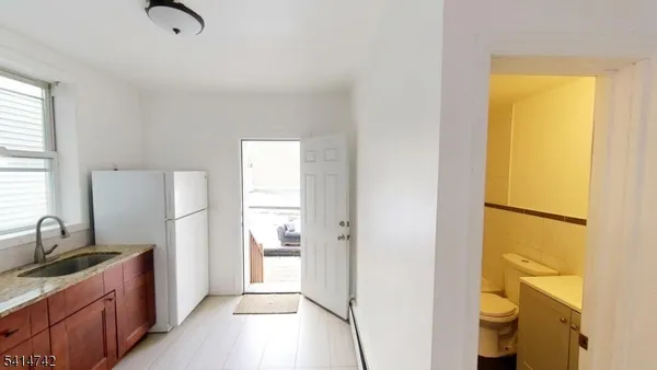 $2,200 | 316 Summer Avenue, Newark, NJ 07104