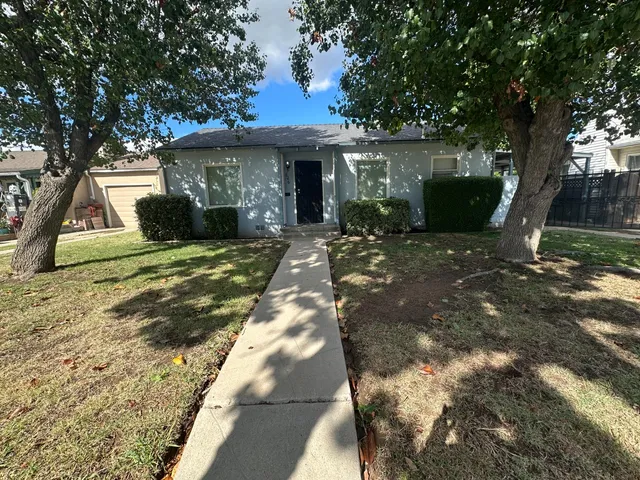 $1,500 | 626 West Vassar Avenue, Fresno, CA 93705