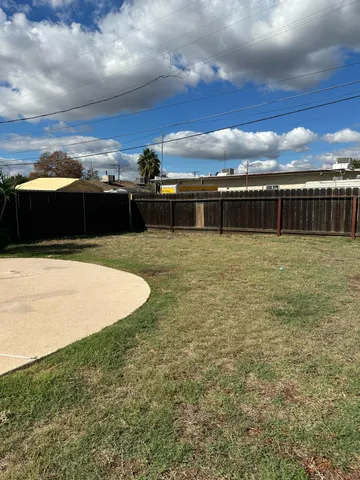 $1,500 | 626 West Vassar Avenue, Fresno, CA 93705